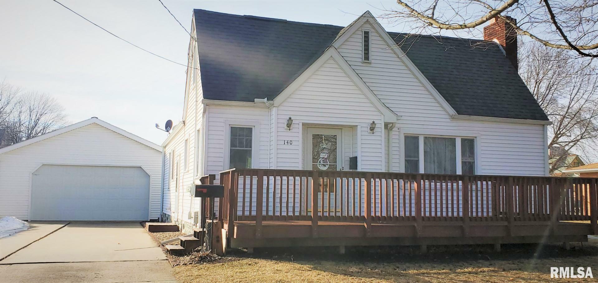 Property Photo:  140 N East  IL 61531 