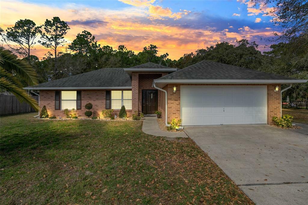 Property Photo:  3210 Whitehorse Court  FL 32738 