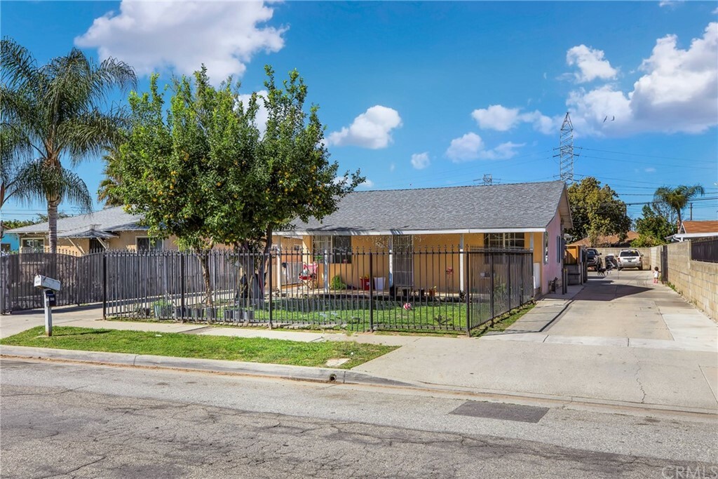 Property Photo:  427 San Angelo Avenue  CA 91746 