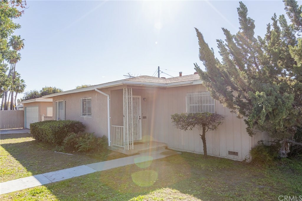 Property Photo:  6490 Obispo Ave  CA 90805 