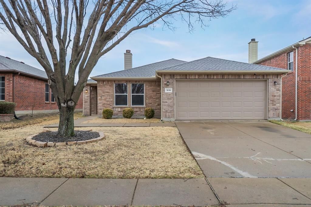 Property Photo: 1616 Princess Lane TX 75036