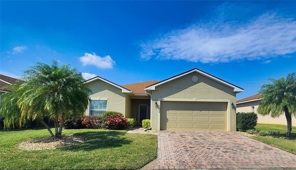 Property Photo:  4548 Turnberry Lane  FL 33859 