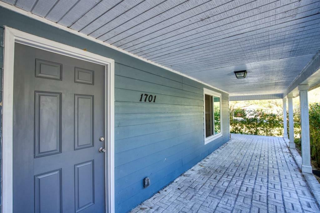 Property Photo:  1701 SE Walston Avenue  FL 34266 