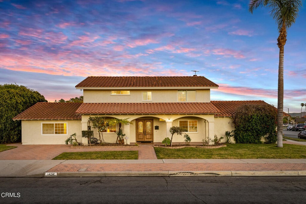 Property Photo: 1456 E Barca Street CA 93010