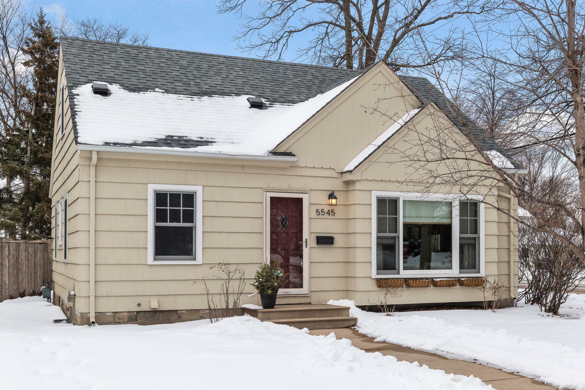 Property Photo:  5545 Thomas Avenue S  MN 55410 