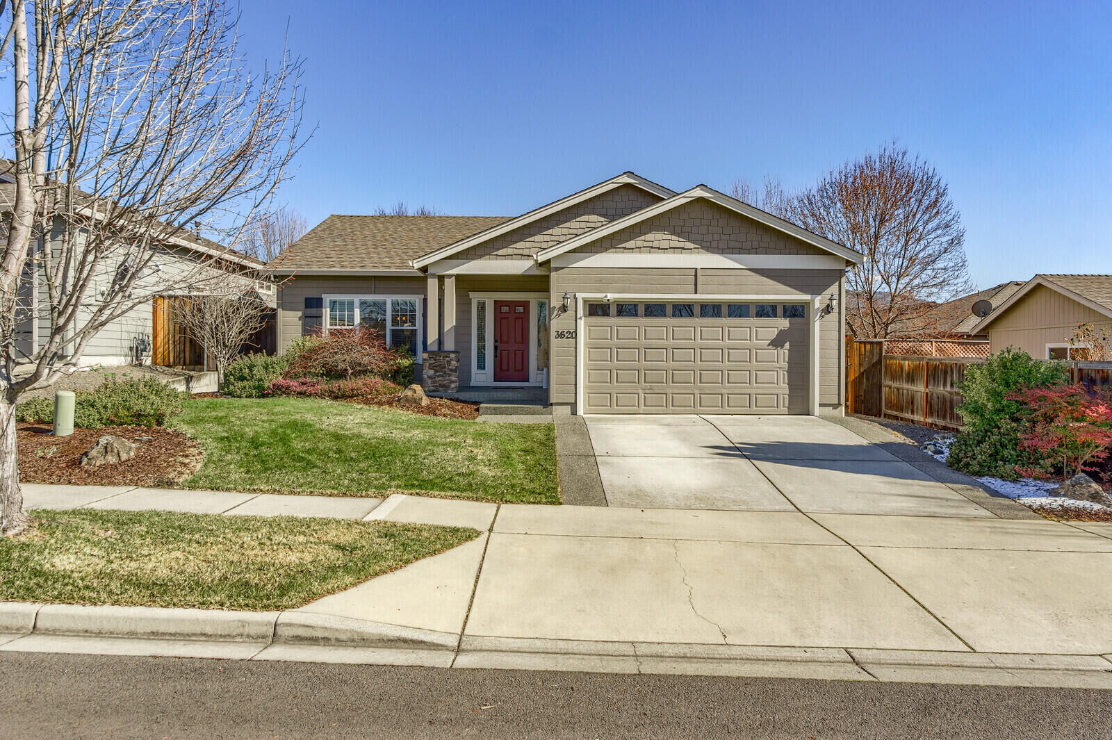 Property Photo:  3620 Mallard Lane  OR 97504 