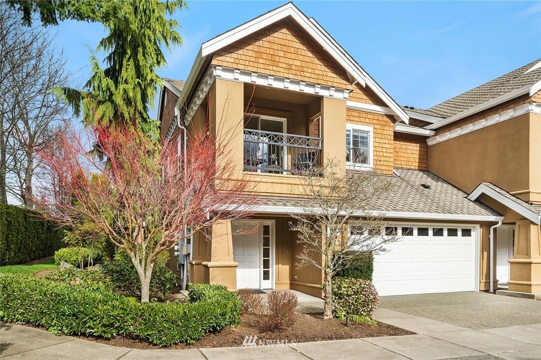 Property Photo:  524 99th Avenue NE  WA 98004 