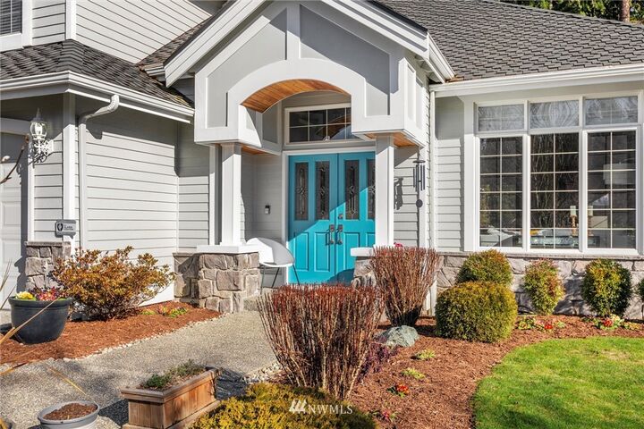 Property Photo:  21409 31st Avenue SE  WA 98021 