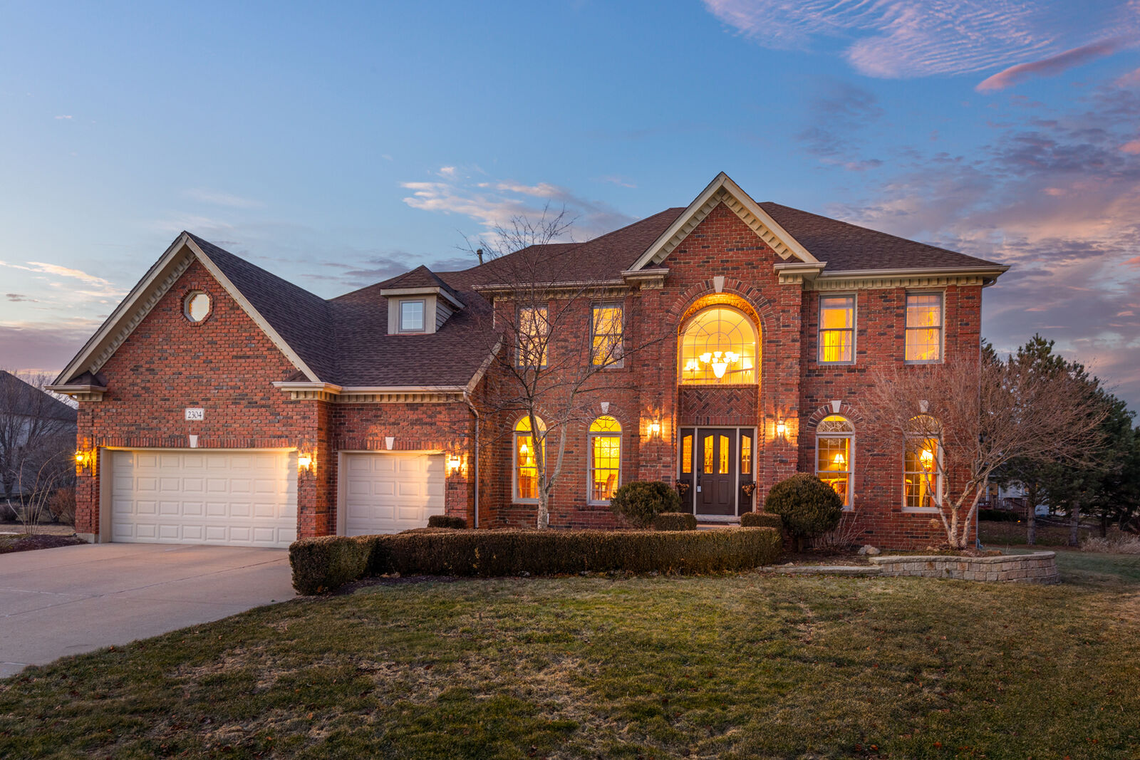 Property Photo:  2304 Hancock Court  IL 60564 