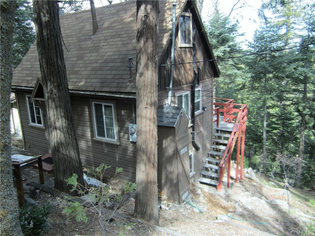 Property Photo: 1331 Valley View Way CA 92325