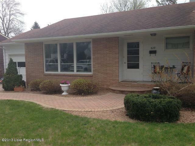 Property Photo: 629 W Maple Avenue MN 56537