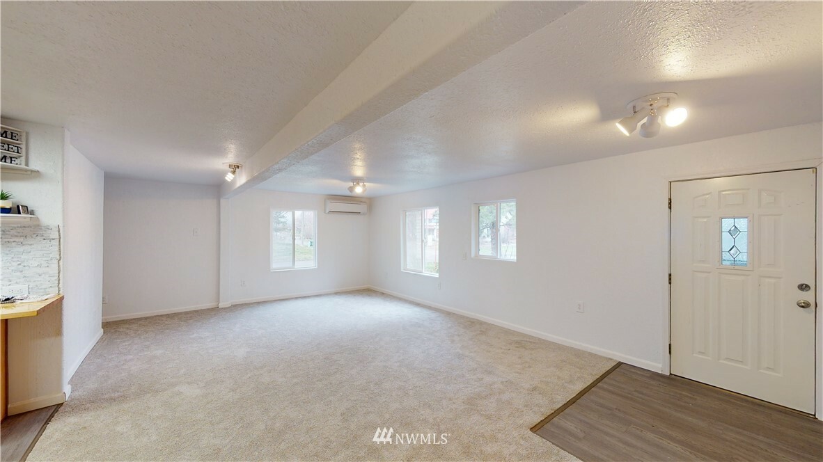 Property Photo: 270 Commercial Street OR 97810