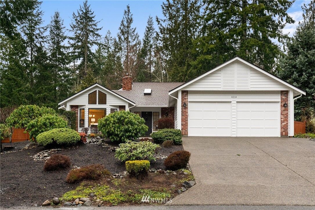 Property Photo:  4214  29th Avenue NW  WA 98335 