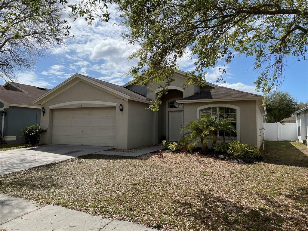 Property Photo: 410 9th Street NE FL 33570