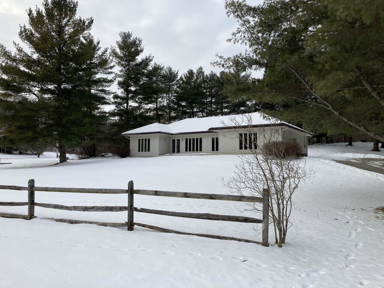 Property Photo:  45 Juniper Lane  VT 05753 