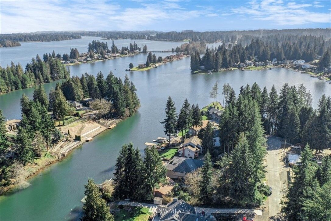 Property Photo:  3607 Deer Island Drive E  WA 98391 