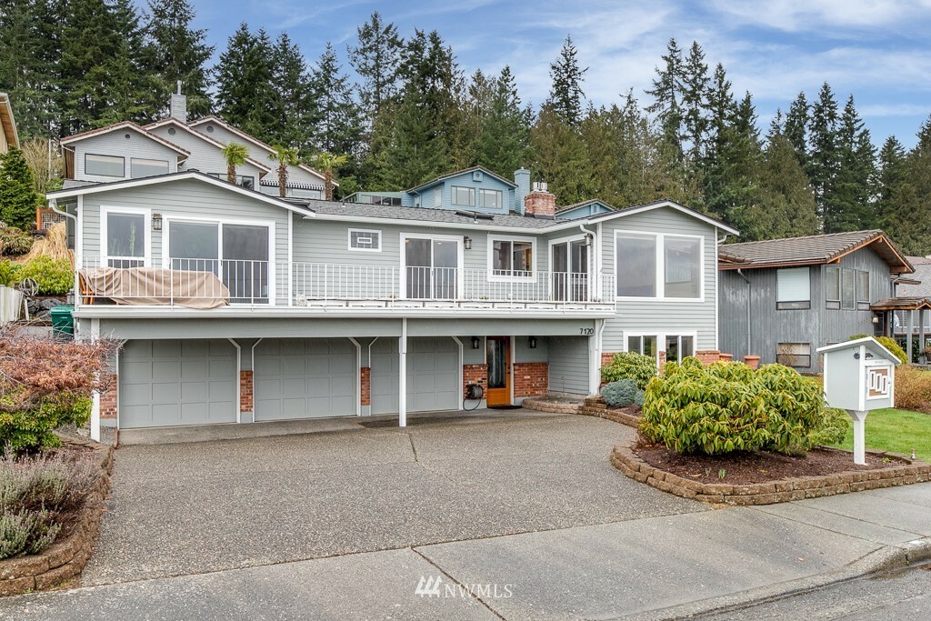 Property Photo:  7120 Yew Street  WA 98203 