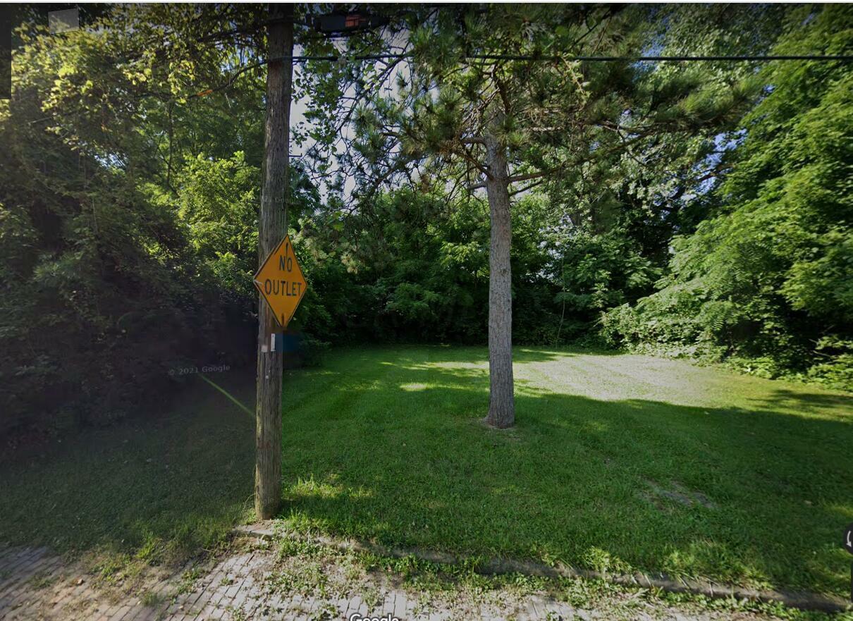 Property Photo: 0 E Dupont Avenue OH 43201