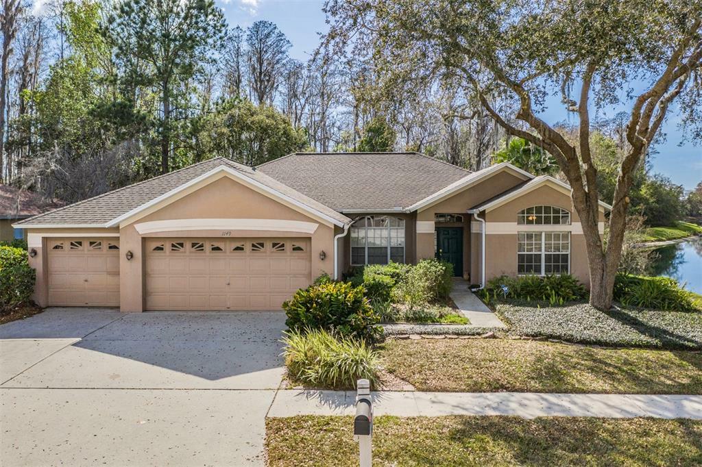 Property Photo:  1149 Wyndham Lakes Drive  FL 33556 