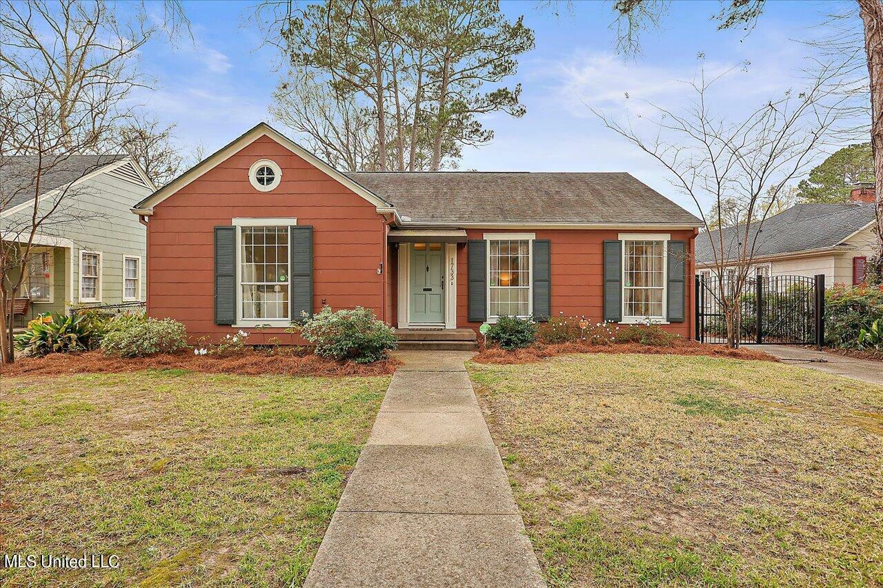 Property Photo:  1733 Devine Street  MS 39202 