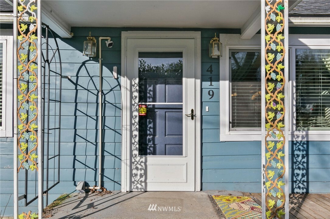 Property Photo: 419 South Street WA 98366