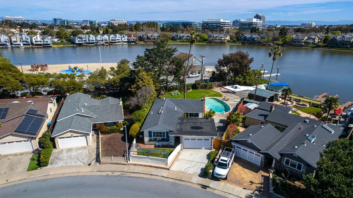Property Photo: 1576 Roberta Drive CA 94403