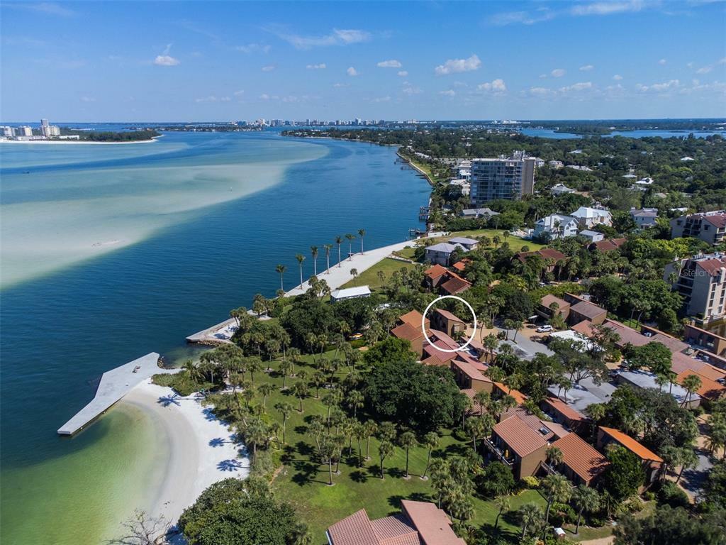 Property Photo:  25 Sandy Cove Road 1-H  FL 34242 