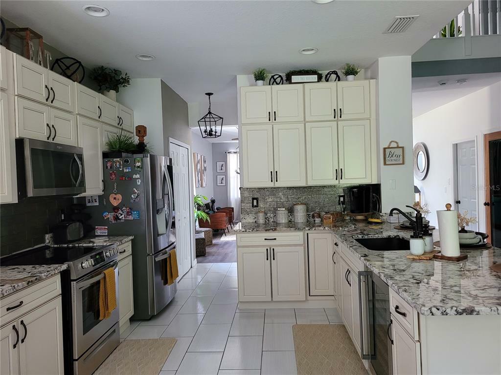 Property Photo:  11416 Bridge Pine Drive  FL 33569 