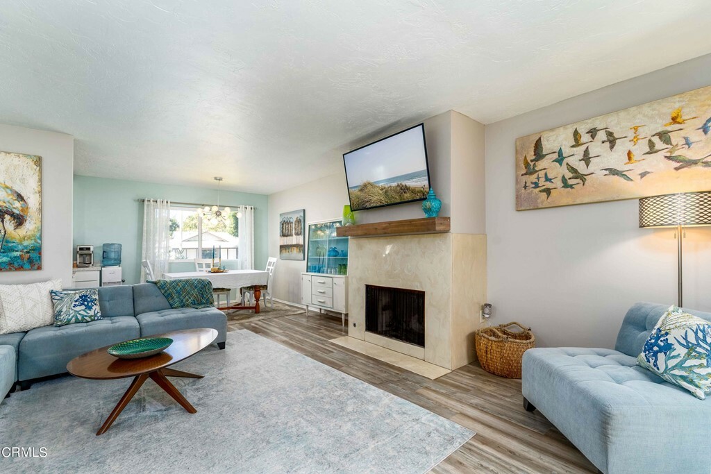 Property Photo:  138 S Bryn Mawr Street 36  CA 93003 