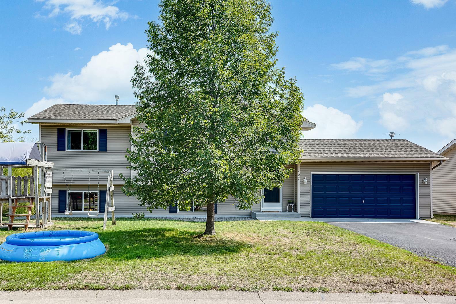 Property Photo:  422 Wagon Wheel Circle  MN 55313 