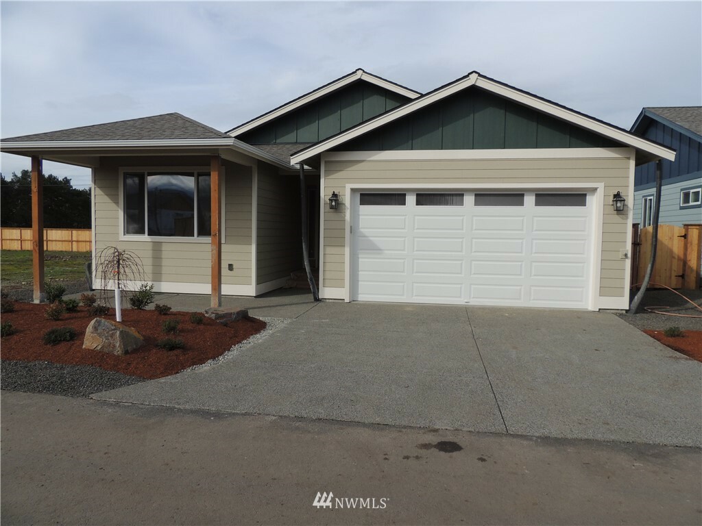 Property Photo:  680 N N Gascon Place  WA 98382 