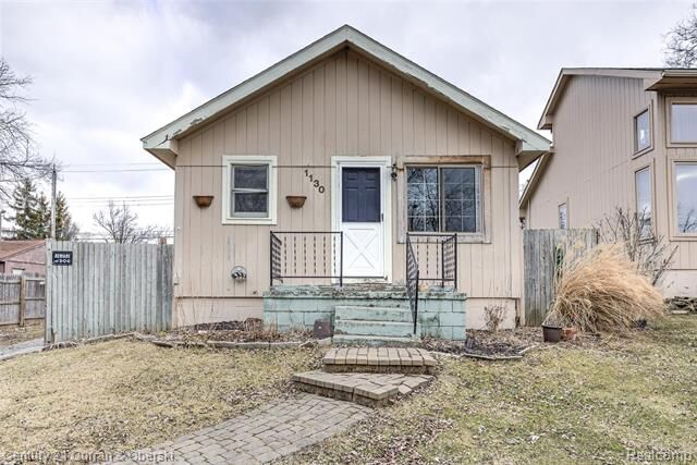 Property Photo:  1130 Myrtle Avenue  MI 48328 