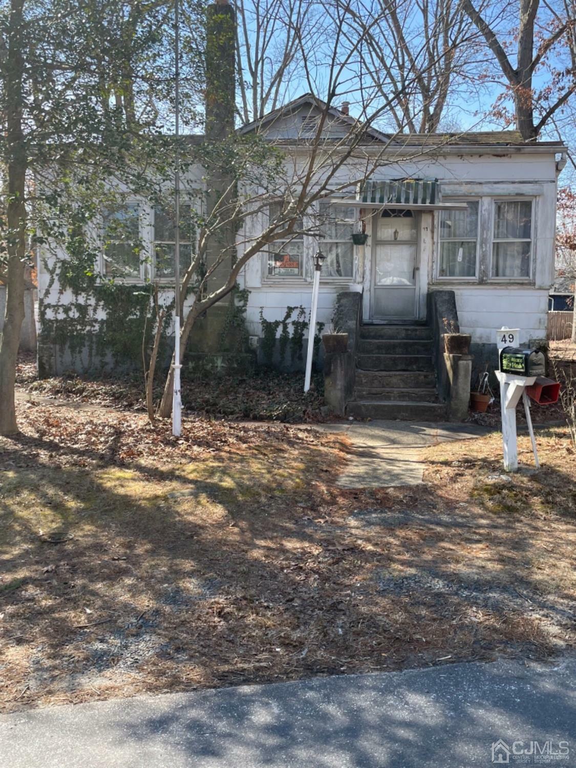 Property Photo:  49 Erickson Avenue  NJ 08831 