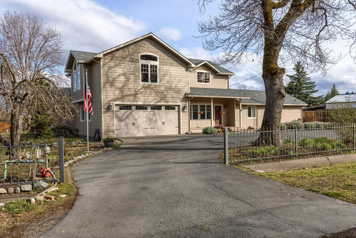 1065 Washburn Lane  Medford OR 97501 photo