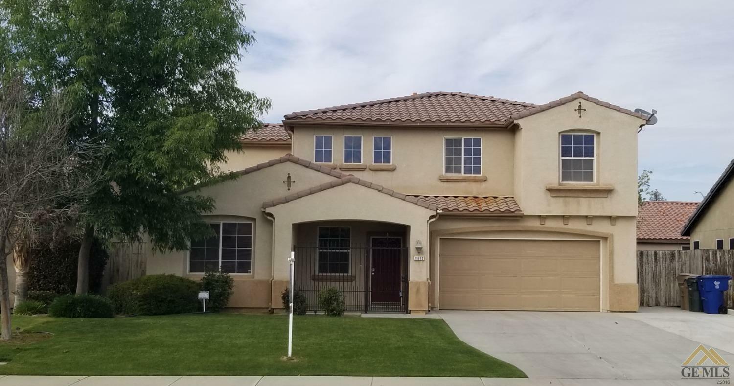 Property Photo:  11712 Starlight Drive  CA 93312 