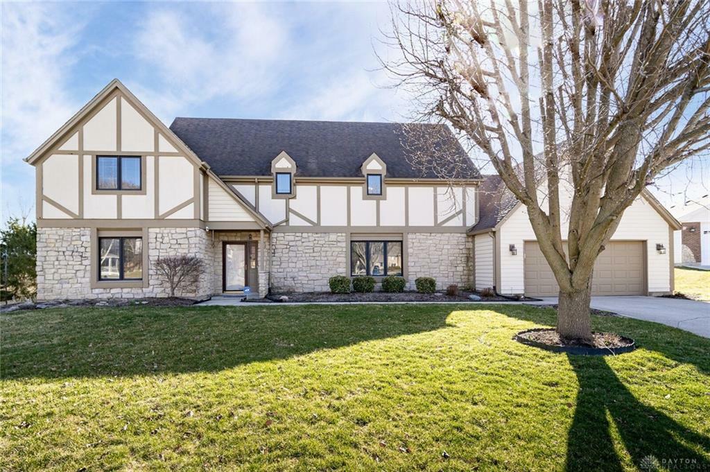 Property Photo: 5016 Sycamore View Drive OH 45458