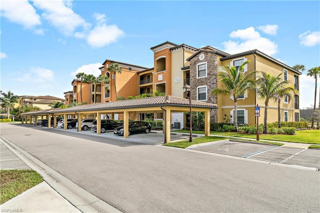 Property Photo: 9578 Trevi Ct 5141 FL 34113