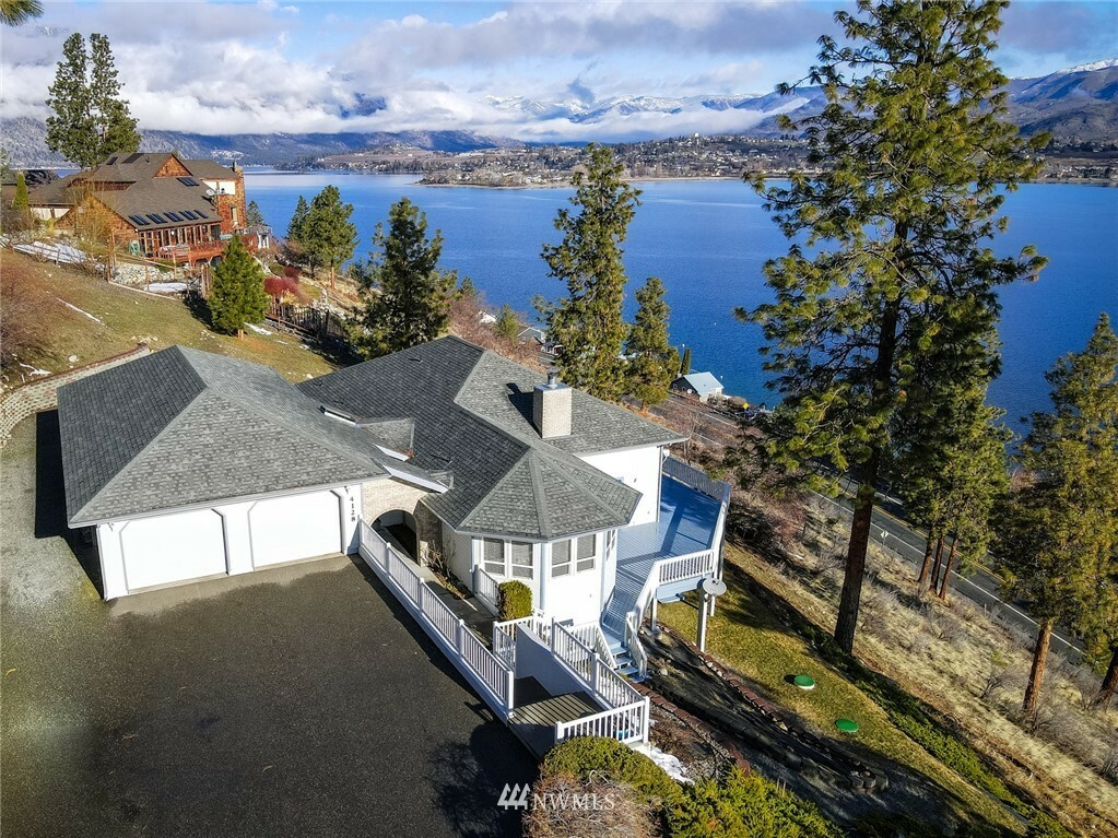 Property Photo: 4128 Sunnybank Drive WA 98816