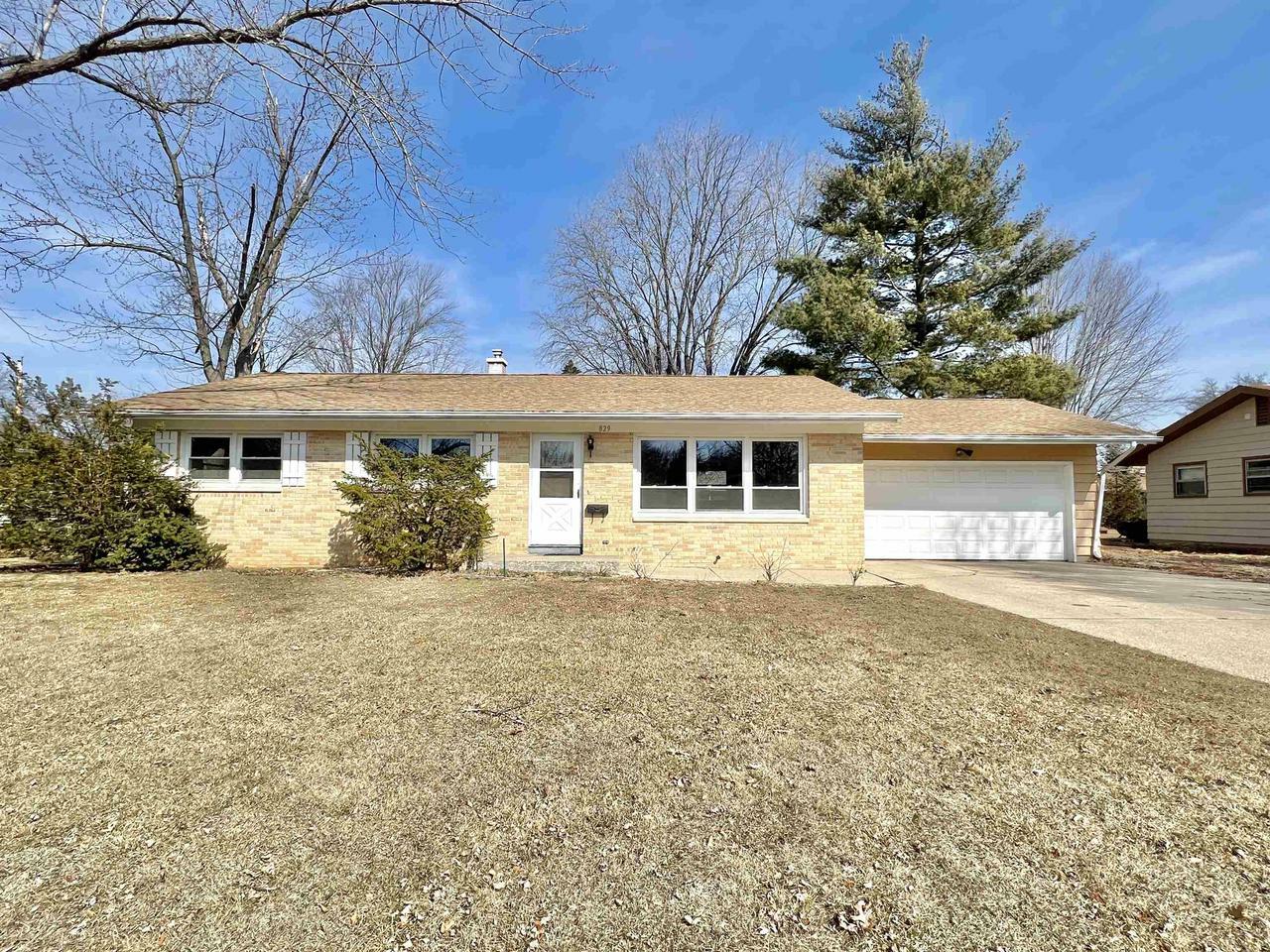 Property Photo: 829 East Daffodil Ln WI 53511