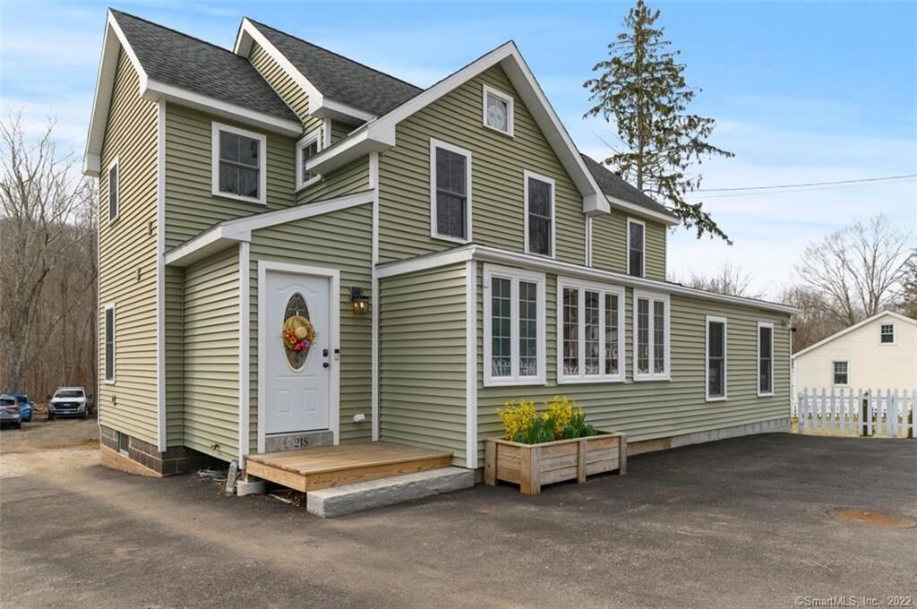 Property Photo: 218 Warsaw Street CT 06417