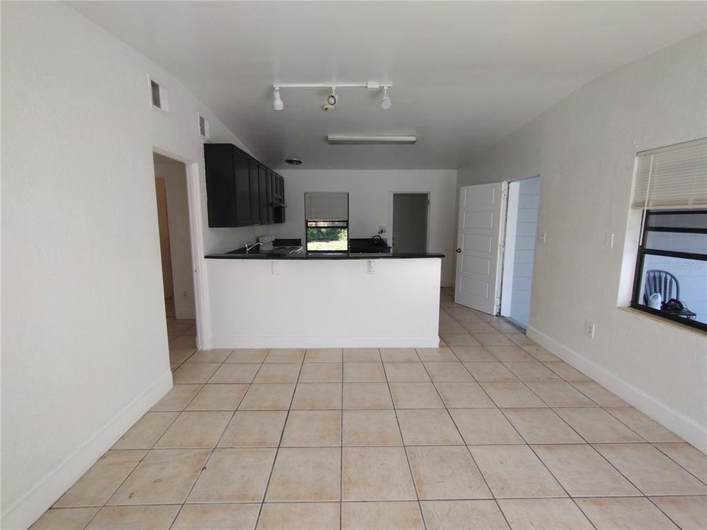 Property Photo:  922 Hacienda Court  FL 32808 