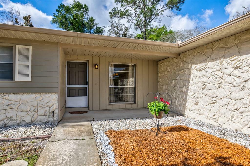 Property Photo:  1403 Sparrow Street  FL 32750 