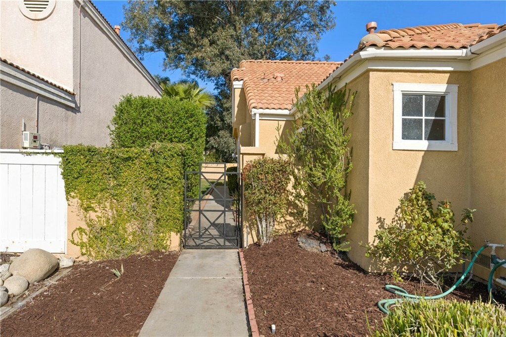 Property Photo:  41229 Lace Circle  CA 92562 