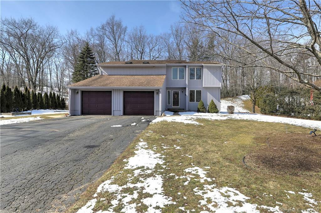 Property Photo: 82 Empire Way CT 06010