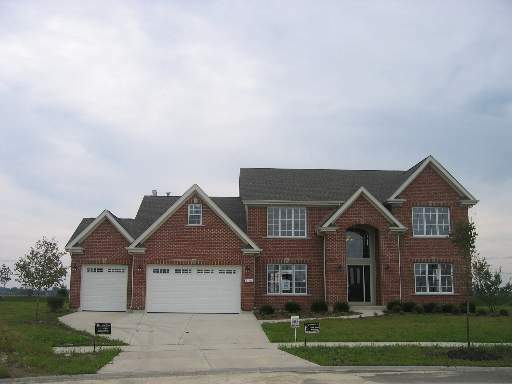 Property Photo: 21458 S Redwood Ln IL 60431