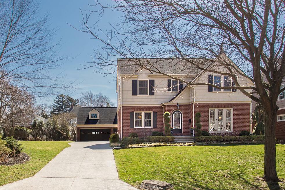 211 Irving W Way  Columbus OH 43214 photo