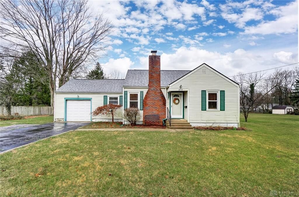 Property Photo: 472 Blueridge Drive OH 45415