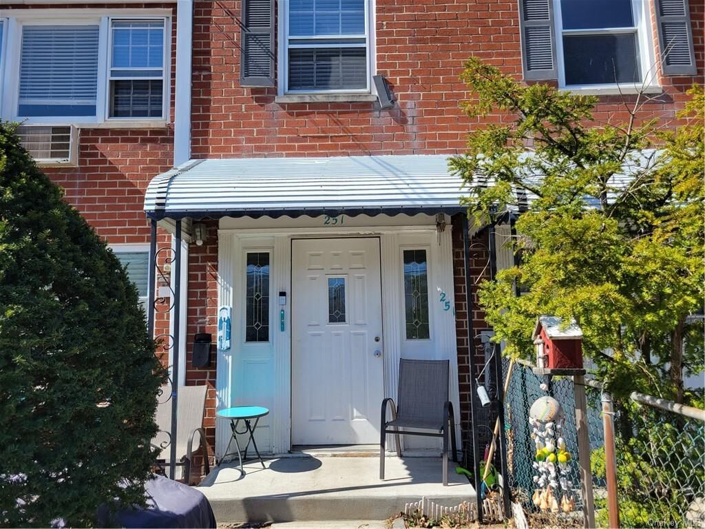 Property Photo:  251 Kearney Avenue  NY 10465