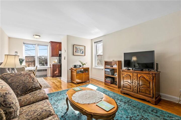 205 E 238th Street 2D  Bronx NY 10470 photo