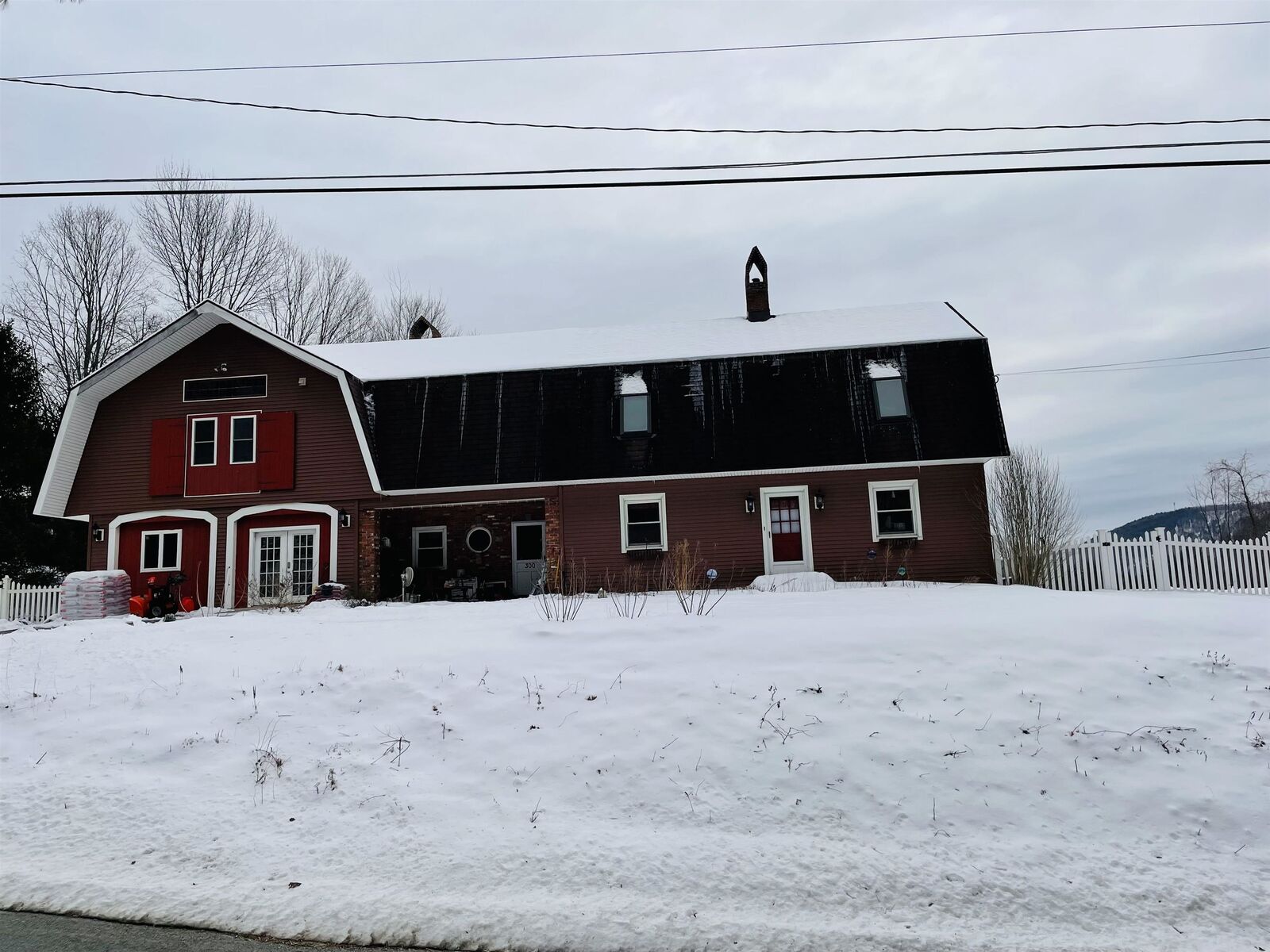 Property Photo:  300 Cobble Hill Road  NH 03446 